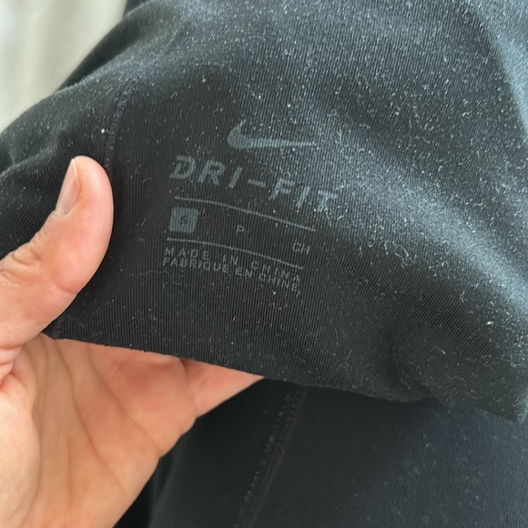 Nike maternity tights - size small - Picture 4 of 4